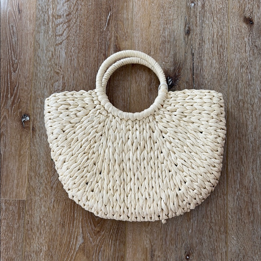 L'OCCITANE Cream Tote Bag with Intricate Weave
